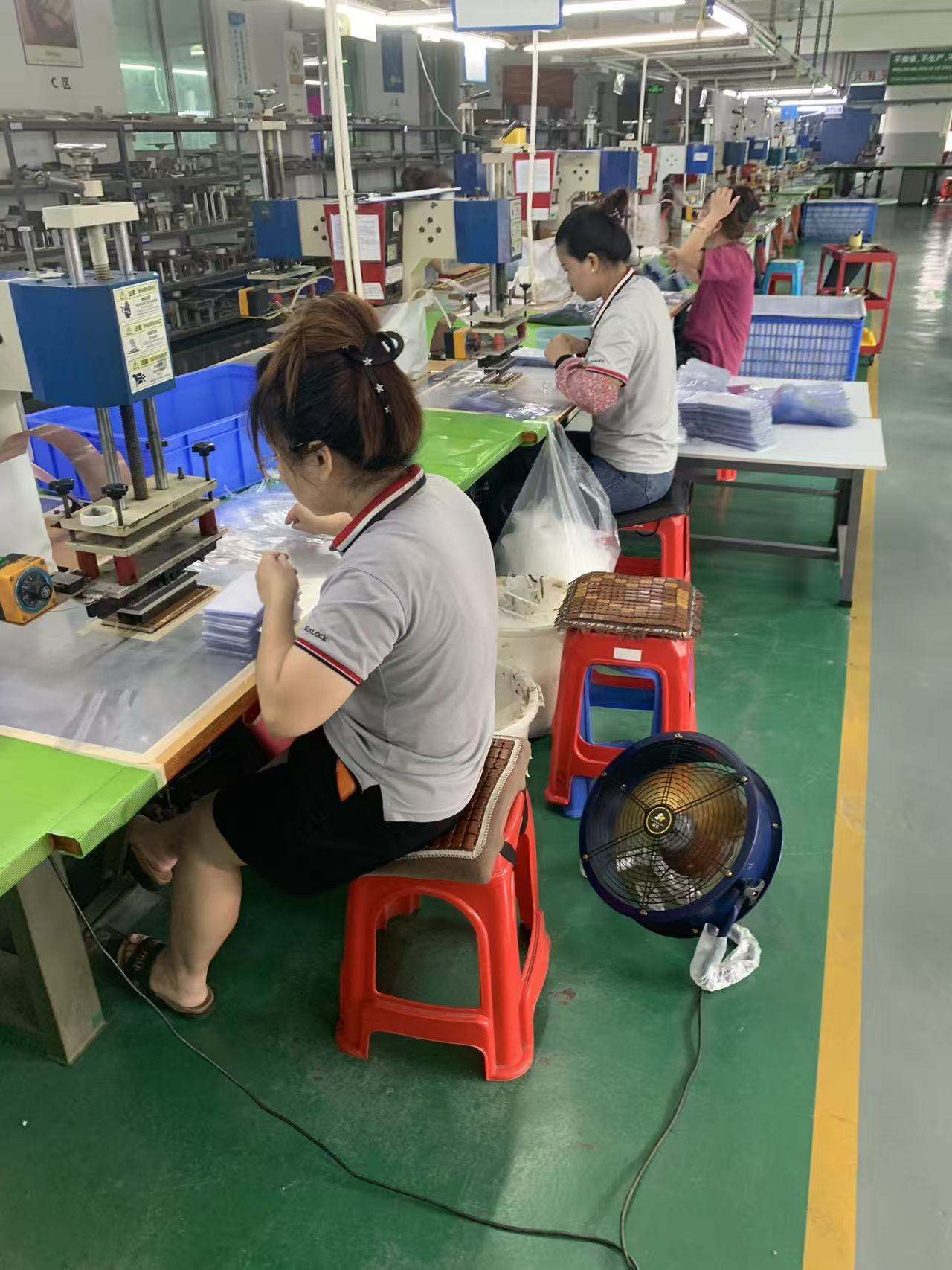 Dry Bag Factory: Ekoizpen Ahalmena eta Kalitate Arauak