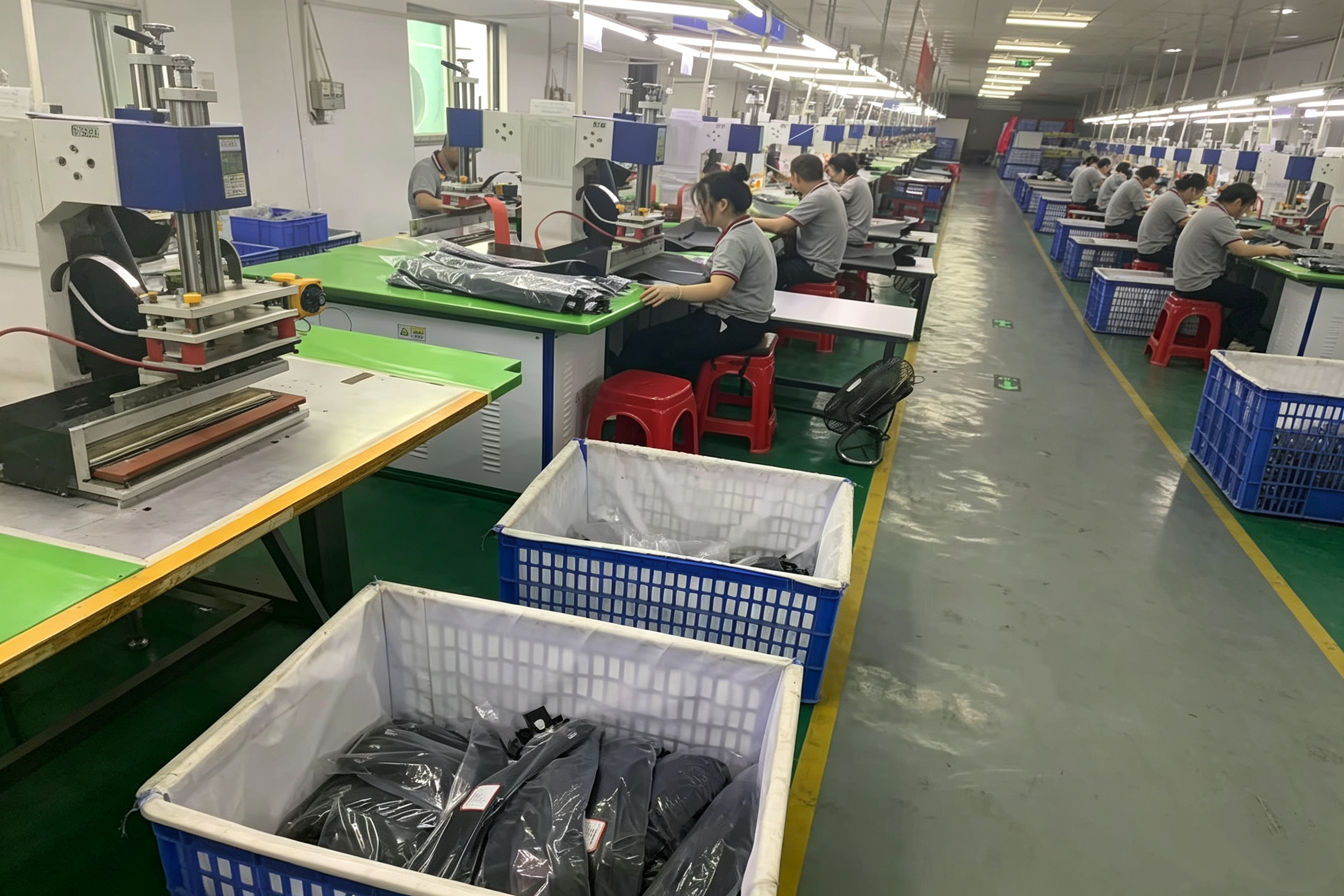 Poltsa lehorraren hornitzailea: nola hautatu fabrikazio-kide fidagarria